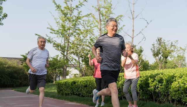 img, 这是因为跑 img, 这是因为跑