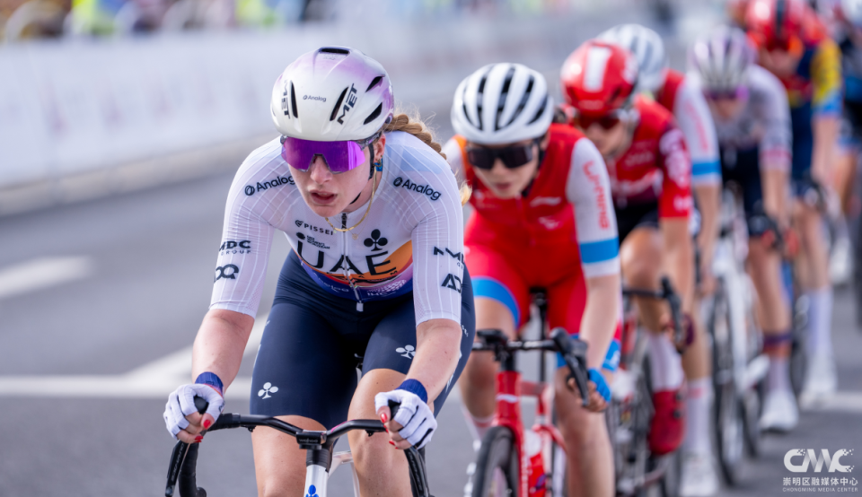 激烈赛事和, RlzvZ