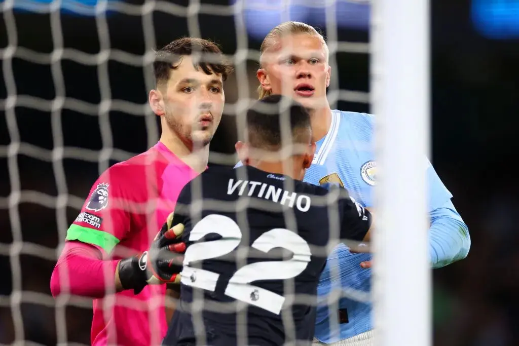 起初, 他代表曼城 起初, 他代表曼城